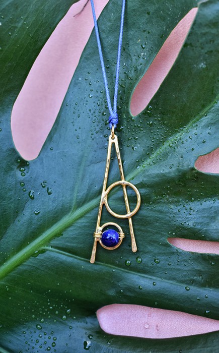 ΚΟΛΙΕ ΧΕΙΡΟΠΟΙΗΤΟ ΣΦΥΡΗΛΑΤΟ ΕΠΙΧΡΥΣΟ ΜΕ ΗΜΙΠΟΛΥΤΙΜΗ ΠΕΤΡΑ "ΑΛΦΑ"